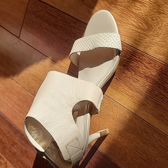 Guess strap heel - Picture 3 of 7